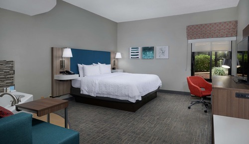 Room, 1 King Bed, Non Smoking, Balcony (Jetted Tub)