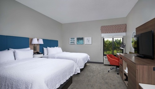 Room, 2 Queen Beds, Balcony (Wet bar)