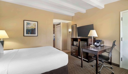 Standard Room, 1 Queen Bed, Non Smoking