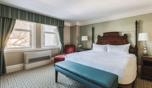 Deluxe Room, 1 Queen Bed