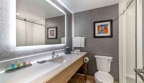 Room, 2 Queen Beds, Walk In Shower, Non Smoking