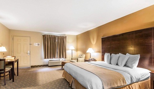 Standard Room, 1 King Bed, Non Smoking