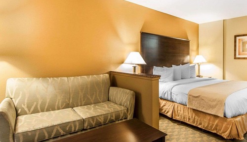 Suite, 1 King Bed, Accessible, Non Smoking