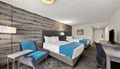 Standard Room, 2 Queen Beds, Accessible, Balcony