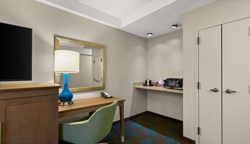 Suite, 1 King Bed, Non Smoking