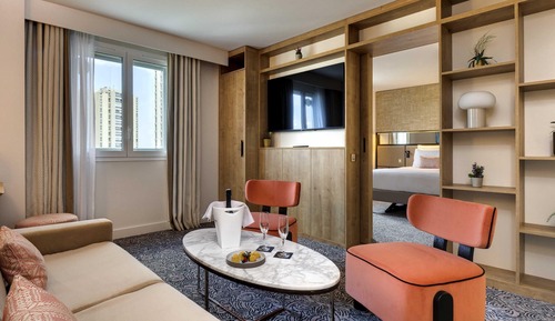 Deluxe Suite, 1 King Bed with Sofa bed