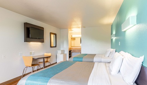 Deluxe Room, 2 Queen Beds, Smoking, Refrigerator & Microwave