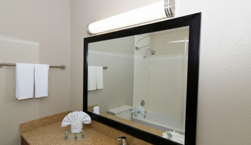 Standard Room, 1 Queen Bed, Non Smoking, Hot Tub