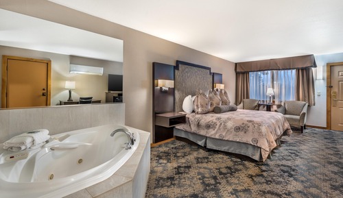 Suite, 1 King Bed, Non Smoking, Jetted Tub