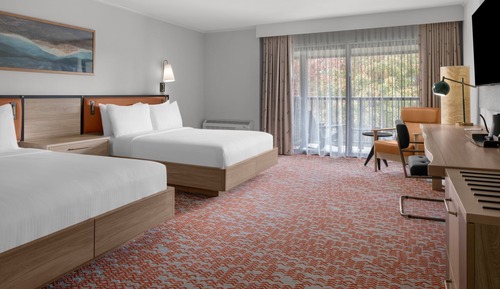 Deluxe Room, 2 Queen Beds, Accessible