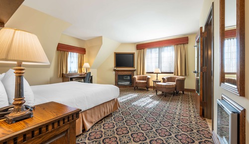 Standard Room, 1 King Bed, Accessible, Bathtub