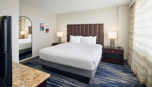 Suite, 1 King Bed, Non Smoking