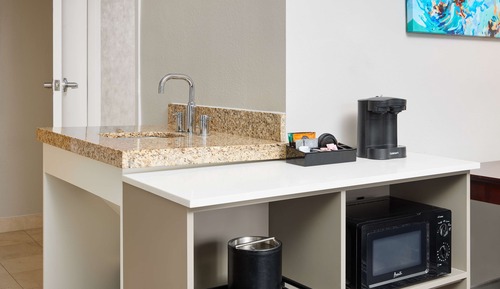 Room, 1 Queen Bed, Accessible