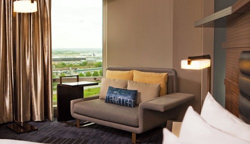 Standard Room, 1 King Bed