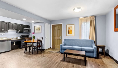 Suite, 1 Twin Bed, Accessible, Non Smoking (with Sofabed, Full Kitchen)
