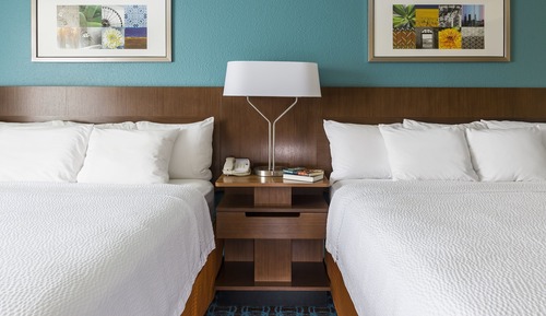 Room, 2 Queen Beds, Mobility Accessible, Non Smoking (Hearing)