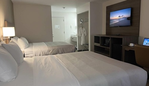 Standard Room, 1 King Bed, Non Smoking