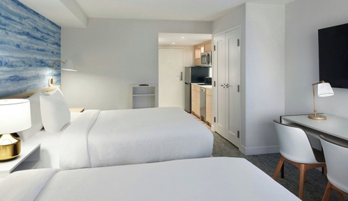 Studio, 2 Queen Beds, City View
