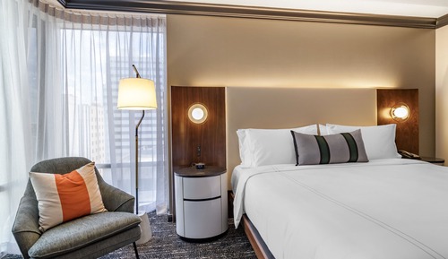 Deluxe Room, 1 King Bed, Accessible (roll-in shower)