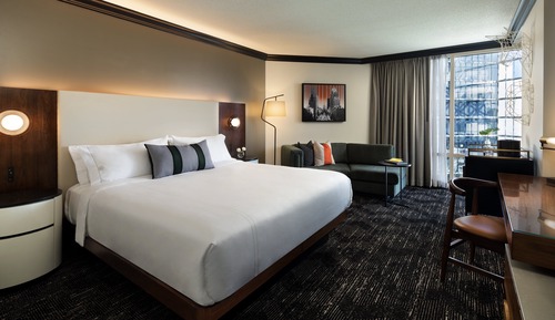 Premier Room, 1 King Bed (Club)