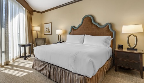 Traditional Room, 1 King Bed