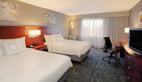 Room, 2 Double Beds (Mobility Accessible, Tub)