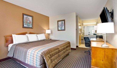 Studio Suite, 1 King Bed, Non Smoking