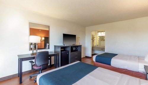 Deluxe Room, 2 Double Beds, Non Smoking, Refrigerator & Microwave
