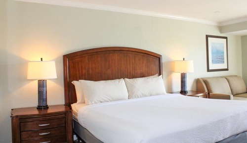 1 King Bed, Golf View