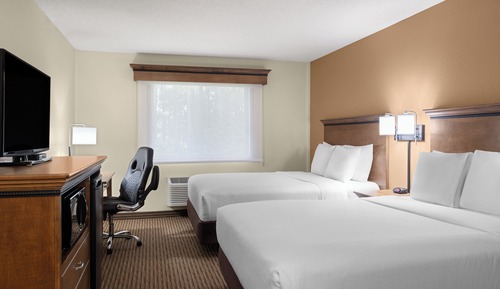 Deluxe Room, 2 Queen Beds w/ microwave and mini fridge