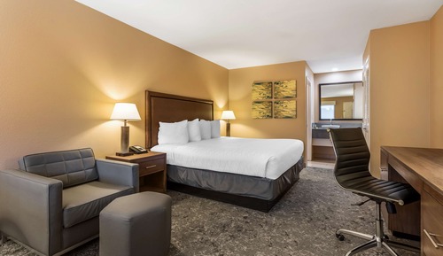 Suite, 1 King Bed, Non Smoking