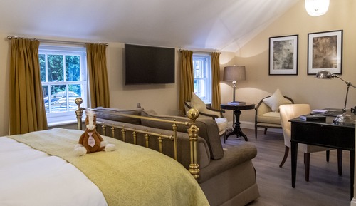 Mews Executive Suite