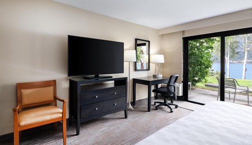 Deluxe Room, 1 King Bed, Accessible, River View (No Pets)