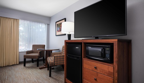 Standard Room, 2 Queen Beds (Upper Floor, No Pets)