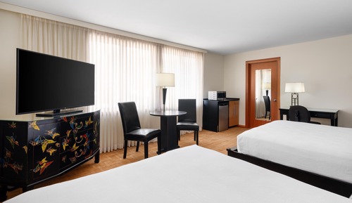 Standard Room, 1 Queen Bed, Connecting Rooms (No Pets)