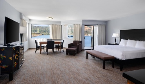 Suite, Balcony, River View (1 King & 1 Queen Bed, No Pets)