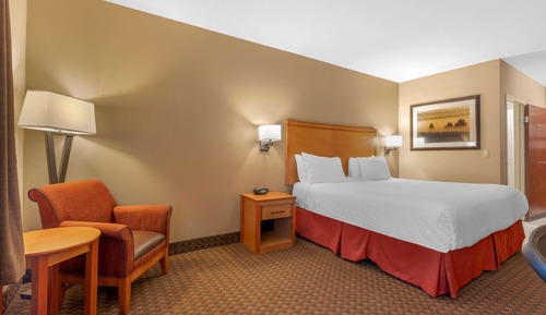 Suite, 1 King Bed, Non Smoking, Refrigerator & Microwave