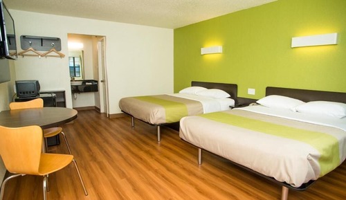 Deluxe Room, 2 Queen Beds, Smoking, Kitchenette