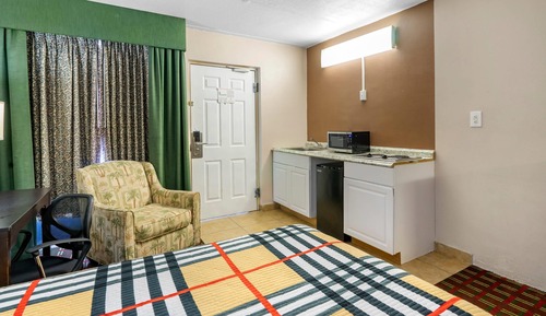 Efficiency, Room, 2 Double Beds, Non Smoking