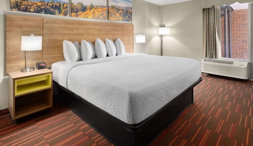 Standard Room, 1 King Bed, Smoking