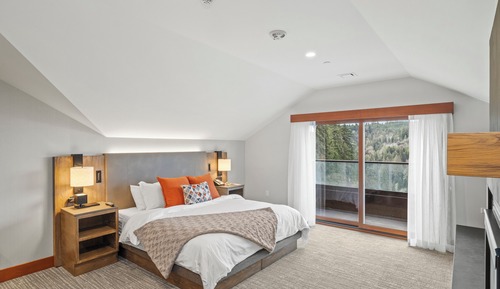 Junior Suite (Waterfall)