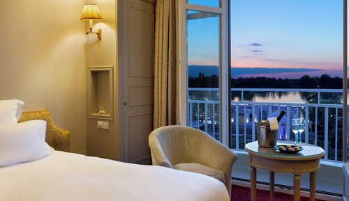 Executive Room, Lakeside