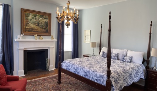 Room, 1 King Bed (404), Stairs Required