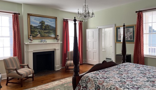 Room, 1 King Bed (405), Stairs Required