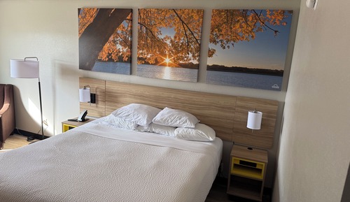 Standard Room, 1 King Bed