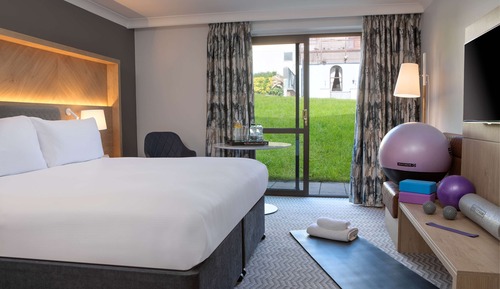 King Wellness Patio Room