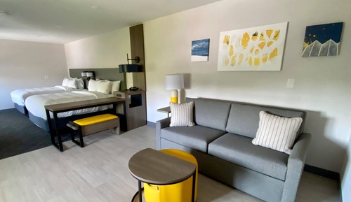 Suite, Multiple Beds, Non Smoking
