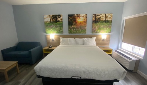 Room, 1 King Bed, Non Smoking