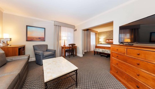 Country Queen with Sofa Bed