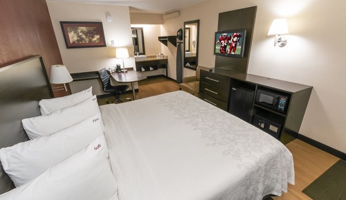 Superior Room, 1 King Bed (Smoke Free)
